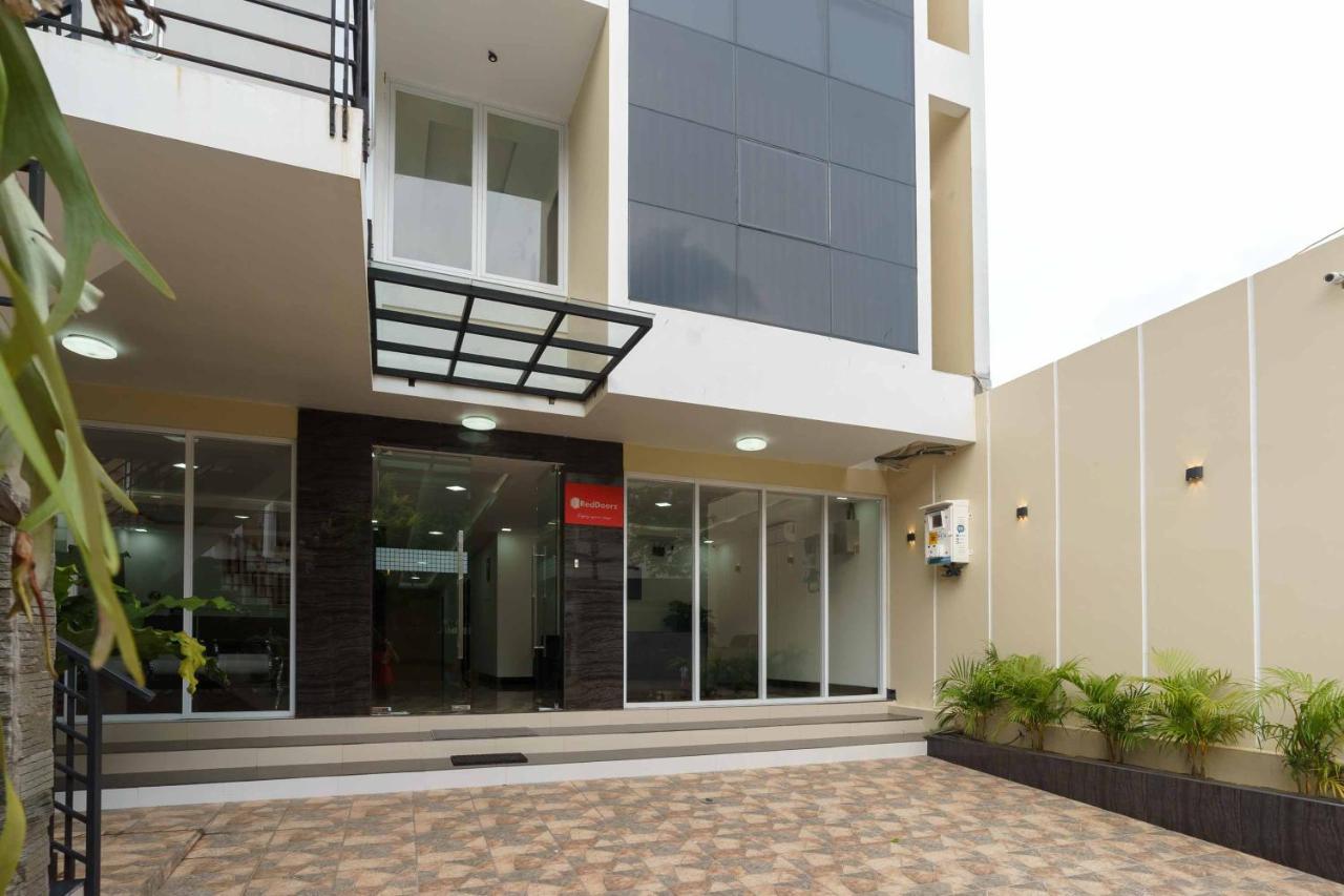 Reddoorz Plus Near Eka Hospital Bsd 5 Dadap Εξωτερικό φωτογραφία
