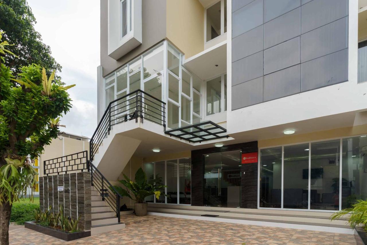 Reddoorz Plus Near Eka Hospital Bsd 5 Dadap Εξωτερικό φωτογραφία