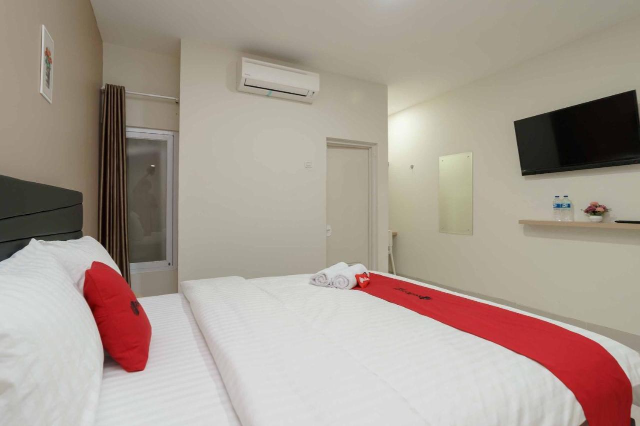 Reddoorz Plus Near Eka Hospital Bsd 5 Dadap Εξωτερικό φωτογραφία
