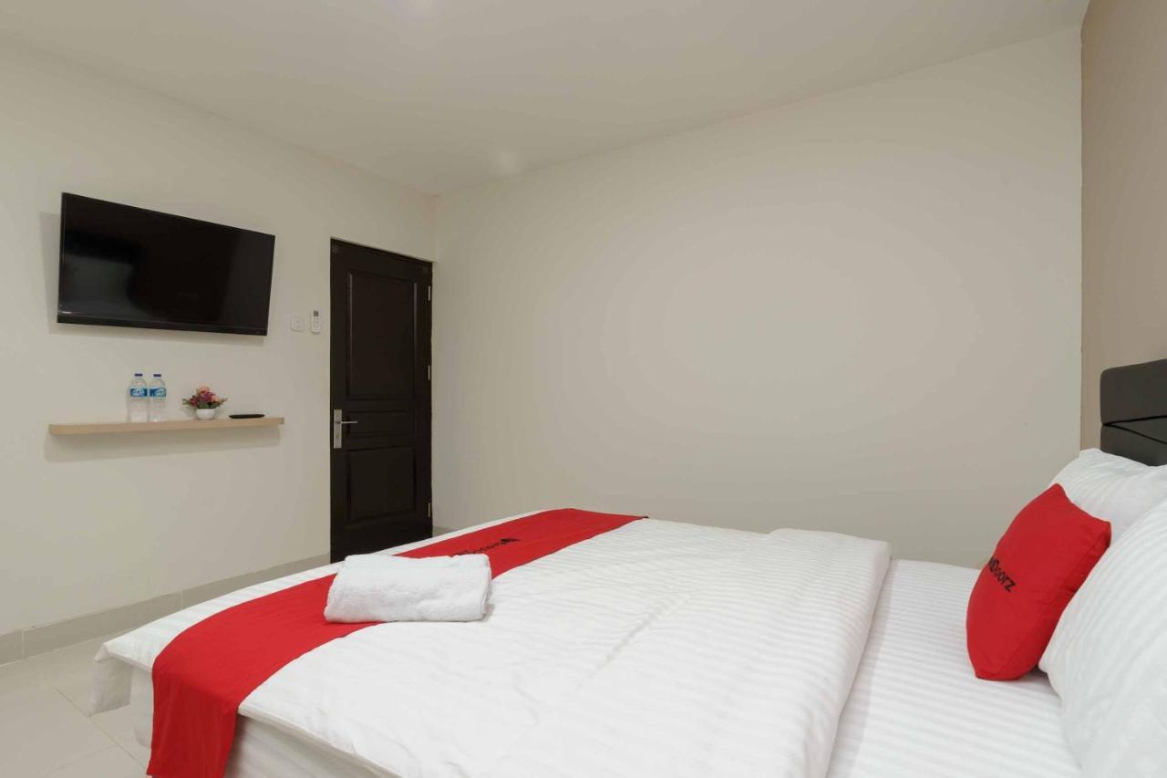 Reddoorz Plus Near Eka Hospital Bsd 5 Dadap Εξωτερικό φωτογραφία