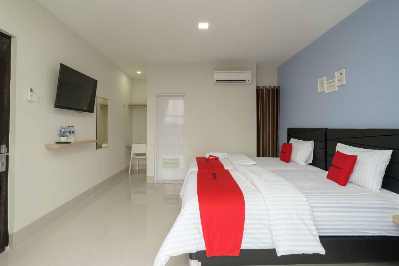 Reddoorz Plus Near Eka Hospital Bsd 5 Dadap Εξωτερικό φωτογραφία